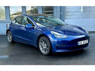 long-range-awd-premium-lyd-autopilot-skinnseter