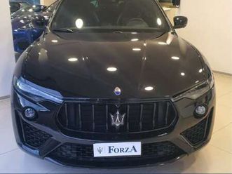 levante 3.0 v6 s gransport 430cv aut nerissimo ed.