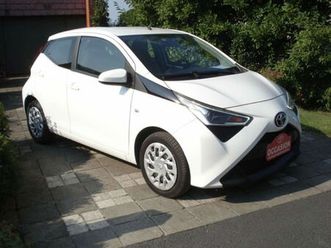 toyota aygo 1.0i vvt-i x-play