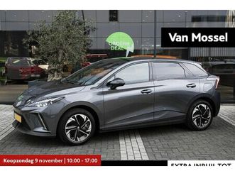 mg mg4 electric - luxury 64 kwh | stoelverwarming | stuurverwarming | 360 camera | 435 km wltp | 7 jaar gara