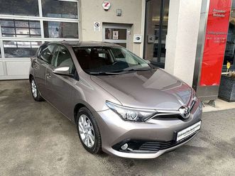 toyota auris 1,4 d-4d active