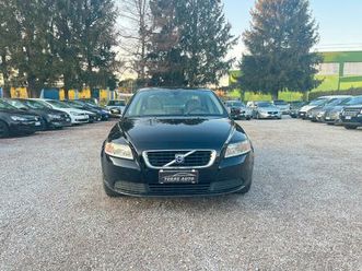 volvo-s40-2-0i-16v-cat-kinetic