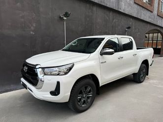 hilux 2.8d-4d style double cab 4x4