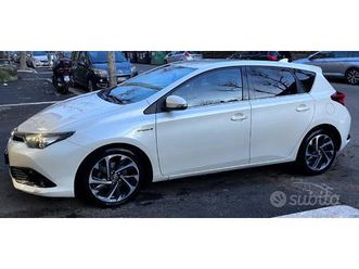 toyota auris - 2017