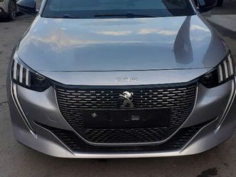 peugeot 208 gt 1.2 eat 8