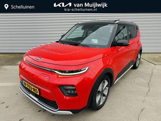kia e-soul - executiveline 64 kwh sunroof | full options | draaghaak tbv fietsendrager | 1-fase > max 7