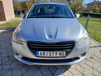 peugeot 301 auto/matic allure
