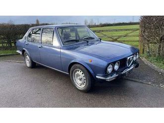1975 alfa romeo alfetta bleu conduite à gauche in royaume...