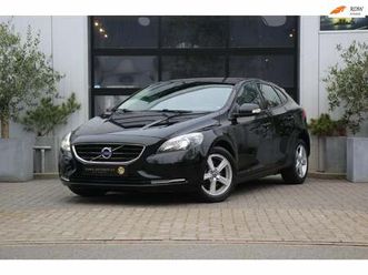 volvo v40 1.6 t2 you! - xenon - cruise - pdc - high perf audio - dealer oh!