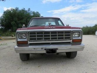 dodge ramcharger - 1985