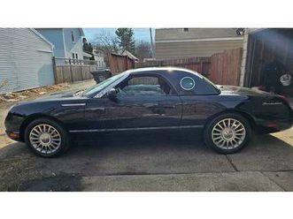 2005 ford thunderbird noir automatique, 5 vitesses condui...