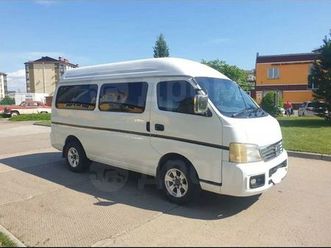 nissan-caravan-2004