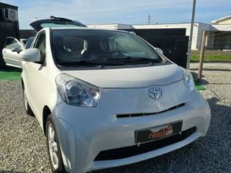 TOYOTA IQ toyota-iq-1-0-vvt-i-2-multidrive-navi