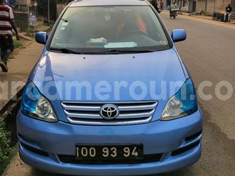 toyota avensis verso