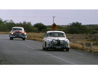 1962-jaguar-mark-2-blanc-manuel-4-vitesses-conduite-a-ga