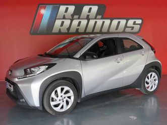 toyota aygo x 1.0 play (72cv)