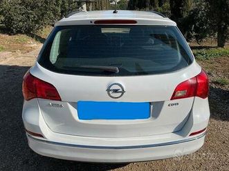 opel astra 4ª serie - 2013