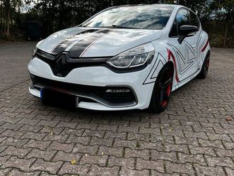 renault-clio-4-rs-trophy