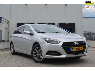 HYUNDAI I40 SW hyundai-i40-wagon-1-7-crdi-hp-i-catcher-premium-automaat-eu6