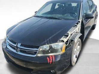 2011-dodge-avenger-lux