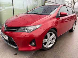 toyota-auris-touring-sports-2-0-backkamera-m-varmare-kamkedj