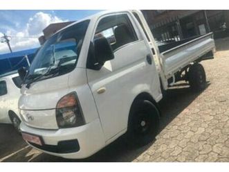 2013-hyundai-h100-bakkie-2-6i-d-dropside