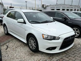 elado-hasznalt-mitsubishi-lancer-sportback-1-6-invite-104-000-km-benzines-szervizkonyv-gya