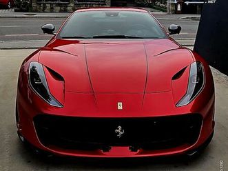 ferrari 812 superfast 6.5 v 12