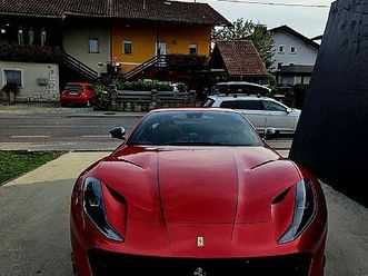 ferrari 812 superfast 6.5 v 12