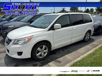 used 2009 volkswagen routan se