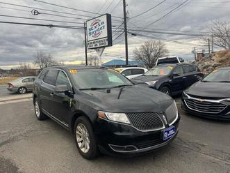 used 2016 lincoln mkt livery
