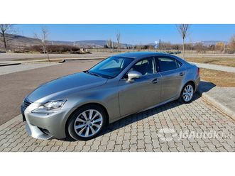 is 300h comfort leather&nav. aut., 4 ajtó, 0 fokozatú fokozatmentes automata váltó