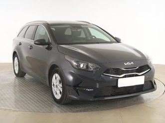 1-5-t-gdi-117-kw-38-419-km-benzin-manual-tempomat-parkovaci-kamera-1-5-t-gdi