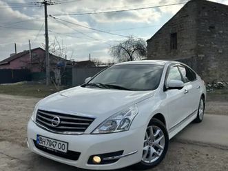 nissan-teana-2013