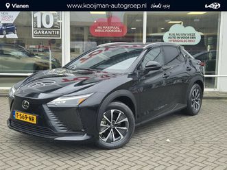 lexus rz 450e executive line 71 kwh nu met 5000,00 korting nieuw & direct leverbaar , automaat , stoel/stuur verwarming ,leder ,dodehoek detectie, 10 jaar lexus