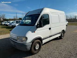 renault-master-utilitaire-2-2l-dci-90ch-taille-l1h2-7cv-fiscaux-premiere-mise-en-circula