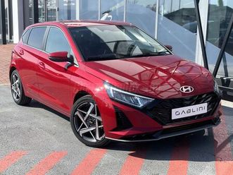 hyundai i20 1.2 mpi emotion ajándék métál fényezéssel!