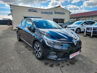 renault-clio-v-hybride-essence-1-6-e-tech-140-ch-limited