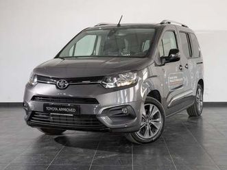 toyota proace city verso electric city verso electric 50kwh l2 long d luxury del 2022 usata a san severo
