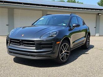 2024-porsche-macan-macan