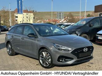 hyundai i30 cw advantage*led*pdc*dct*shz*fse*alu*navi*