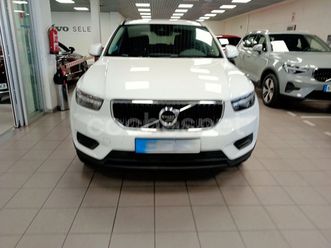 volvo-xc40-2-0-b3-g-essential-auto