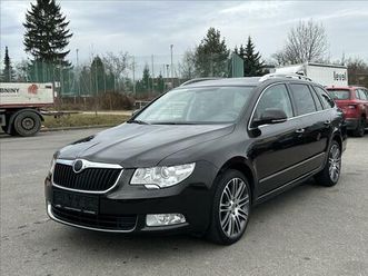 škoda superb 2,0 tdi 103kw,xenon,navi,tažné kombi - kombi nafta