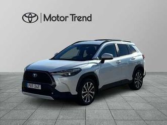 TOYOTA COROLLA CROSS 2-0-hybrid-awd-i-197hk-style-2-900mil
