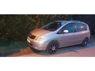 toyota-corolla-verso-2-0-4d4-90km-sroda-slaska-o-olx-pl