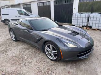 c7-stingray-automatico-8-vel-460cv