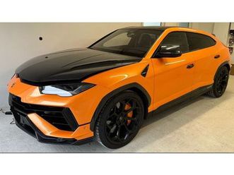 lamborghini-urus-performante-akrapovic