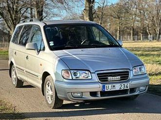 hyundai trajet 2.0 7 sits svensksåld, dragkrok, går bra.