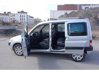 peugeot partner 1.6 hdi 66kw čr 2xšoupačky !