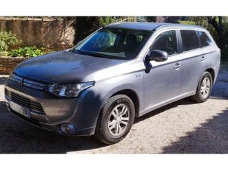 MITSUBISHI OUTLANDER PHEV mitsubishi-outlander-2-0i-200-phev-4wd-instyle